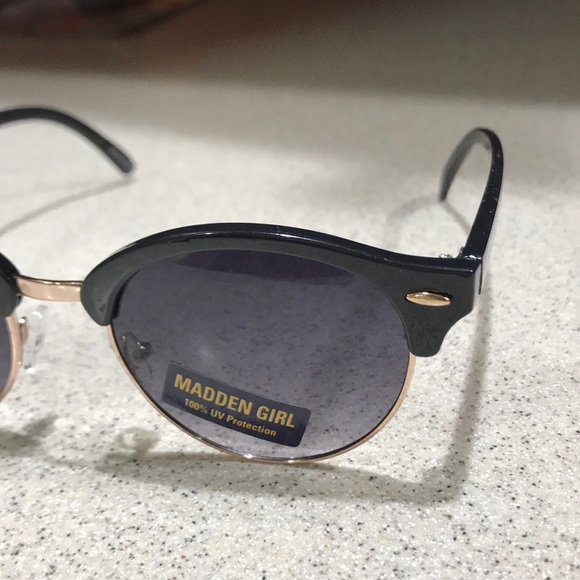 NWT MADDEN GIRL black/rose gold sunglasses - Picture 2 of 7
